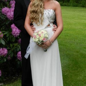 Size 0 strapless white prom dress